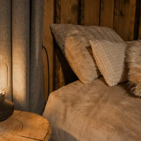 Art House Of Lady Christmas Villa